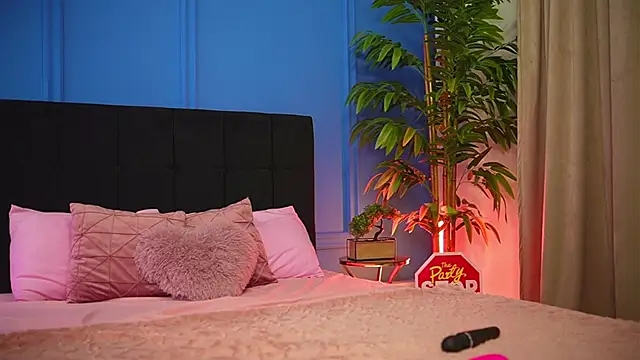 alexxisrae online show from 11-12-25, 04:05