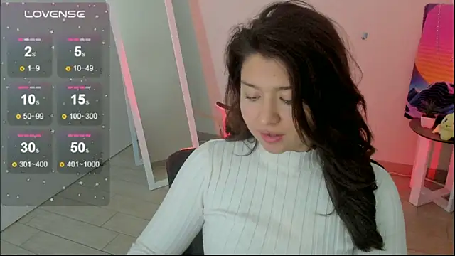 Sandra Curly online show from 10-28-25, 01:39