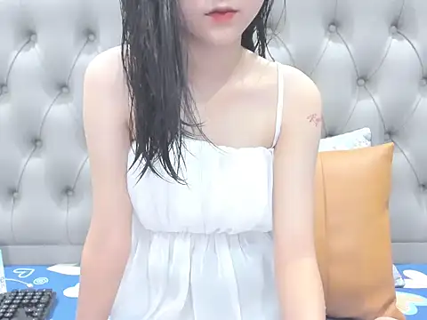  ly   online show from 10-06-25, 04:19