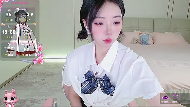 Snapshot of Bella-ox chatting on 07-15-26, 12:28 Bella-ox online show from 07-15-26, 12:28