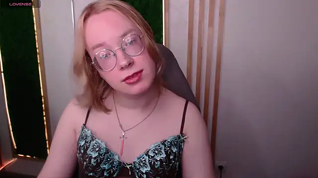 Amanda Butlerr online show from 06-10-26, 02:18