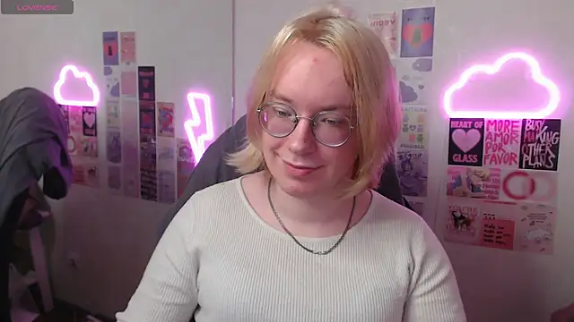 Amanda Butlerr online show from 07-24-26, 12:45