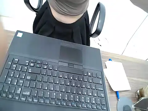  Lady- online show from 11-13-25, 08:24