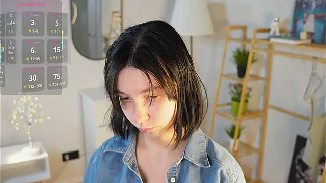 SuzanneHowse online show from 11-01-25, 04:52