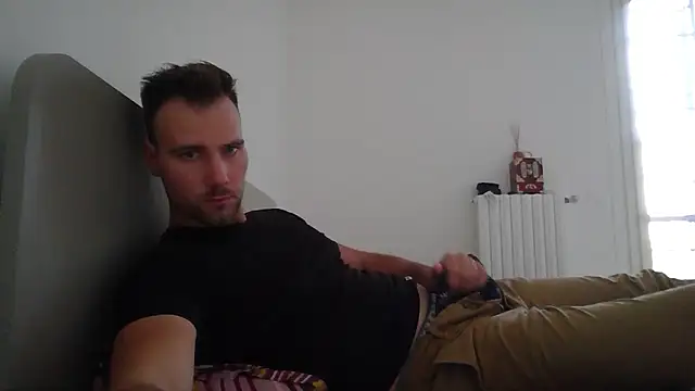 Snapshot of mrlyuis chatting on 09-12-25, 01:00 mrlyuis online show from 09-12-25, 01:00