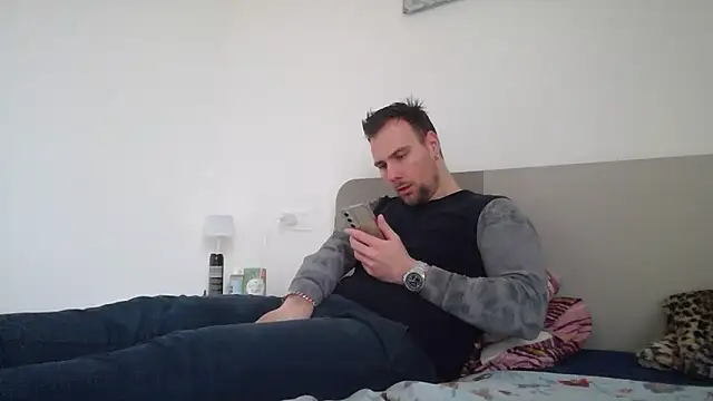 mrlyuis online show from 02-07-26, 01:41