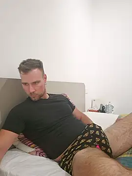 Snapshot of mrlyuis chatting on 09-18-25, 07:28 mrlyuis online show from 09-18-25, 07:28