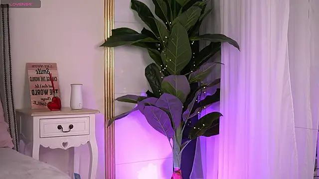 Snapshot of RebeccaRese chatting on 04-03-26, 09:05 RebeccaRese online show from 04-03-26, 09:05