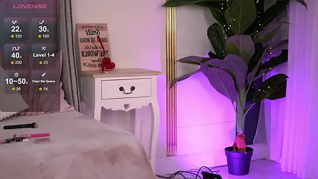 Snapshot of RebeccaRese chatting on 04-02-26, 07:59 RebeccaRese online show from 04-02-26, 07:59