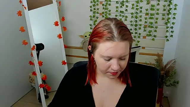 Snapshot of ScarletVixen_ chatting on 10-12-25, 06:42 ScarletVixen online show from 10-12-25, 06:42