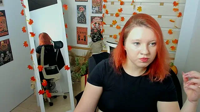 Snapshot of ScarletVixen_ chatting on 10-18-25, 06:32 ScarletVixen online show from 10-18-25, 06:32