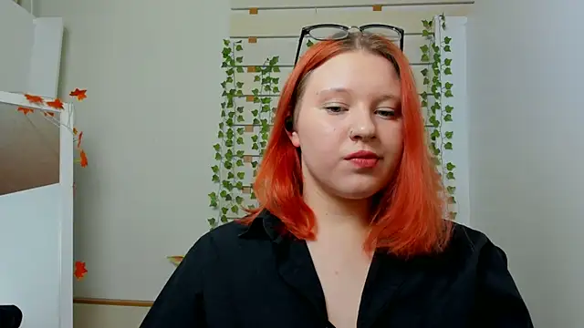 Snapshot of ScarletVixen_ chatting on 10-11-25, 06:53 ScarletVixen online show from 10-11-25, 06:53