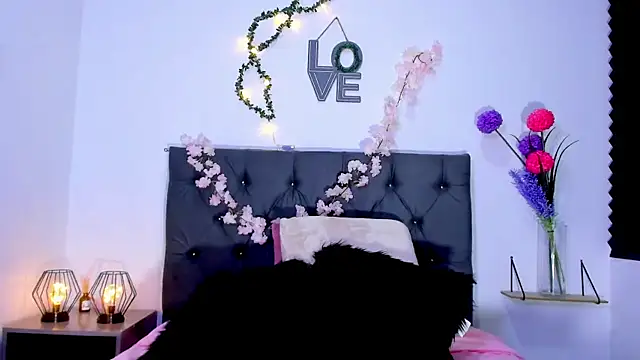 SagiraBelle online show from 01-06-26, 04:33