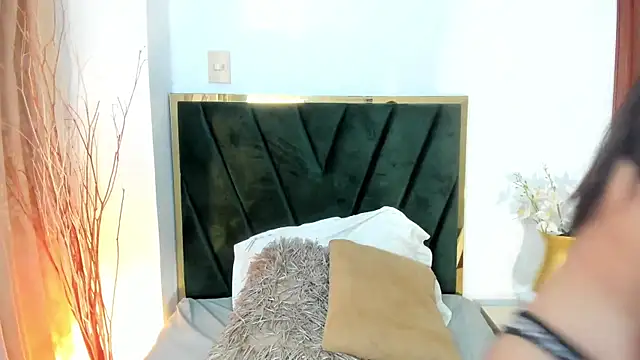 SagiraBelle online show from 10-09-25, 05:57