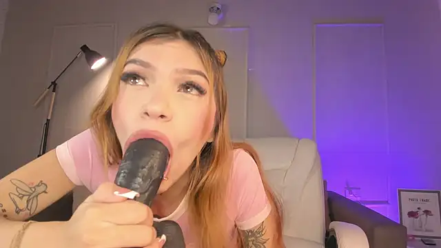 NaughtyAnggel online show from 03-25-26, 01:32