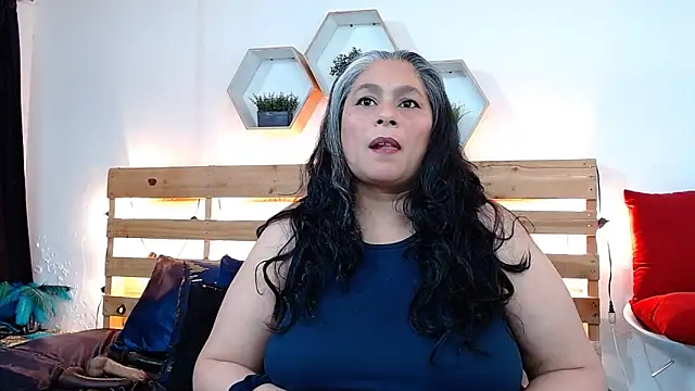 sheila reeves2772 online show from 11-26-25, 04:07