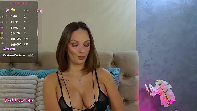 Snapshot of LaraQ chatting on 09-13-25, 05:07 LaraQ online show from 09-13-25, 05:07