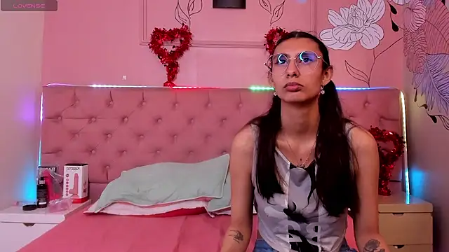 Ethan N Abby online show from 10-03-25, 08:43