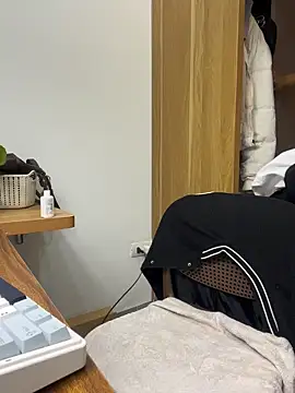 bunny b4nny online show from 11-17-25, 04:00