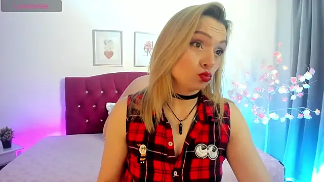 scarlett blake11 online show from 10-15-25, 04:55