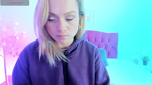 scarlett blake11 online show from 10-03-25, 04:36