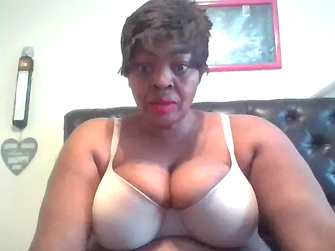 sweetmelonsxxxx25 online show from 03-12-26, 06:17