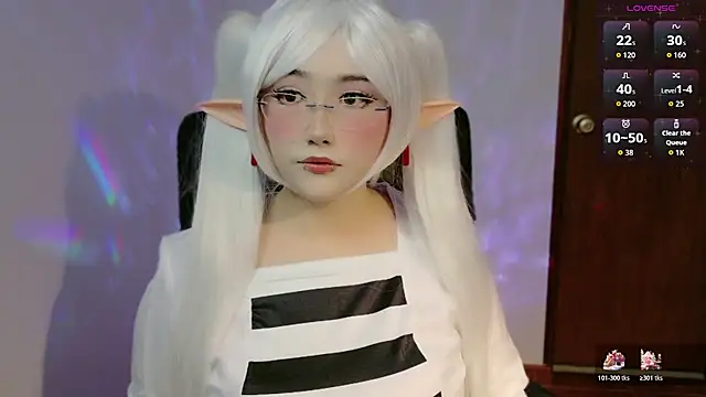 Snapshot of Livelle69 chatting on 11-08-25, 03:21 Livelle69 online show from 11-08-25, 03:21