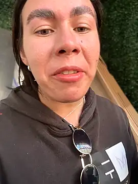 TessaCooper1 online show from 06-04-26, 07:29