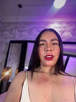TessaCooper1 online show from 05-07-26, 08:12