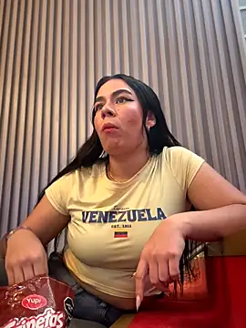 TessaCooper1 online show from 06-28-26, 06:03