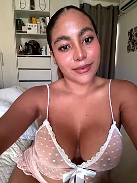 MegannHills online show from 01-10-26, 03:40