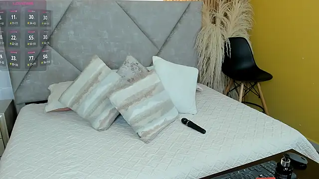 Brunnette Sensation online show from 11-26-25, 06:19