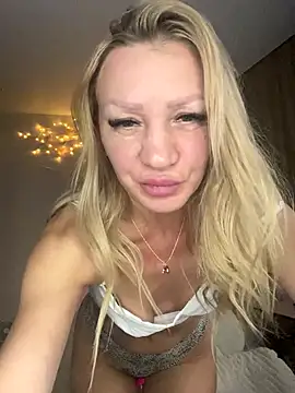 Bellissa  online show from 10-23-25, 03:32