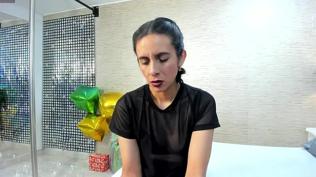 MiaAmore  online show from 11-21-25, 09:25