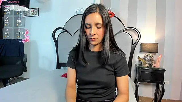 MiaAmore  online show from 07-16-26, 07:11