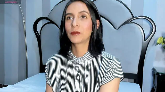 MiaAmore  online show from 10-11-25, 07:37