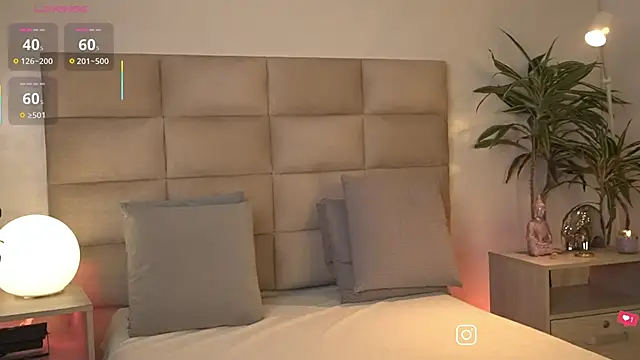 SophieCollins 1 online show from 06-04-26, 11:59