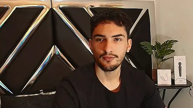 Snapshot of AlekRuizx chatting on 09-30-25, 04:51 AlekRuizx online show from 09-30-25, 04:51