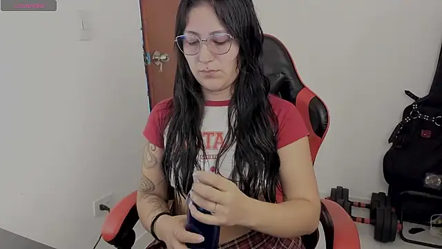 Snapshot of lilitth777 chatting on 10-27-25, 01:39 lilitth777 online show from 10-27-25, 01:39