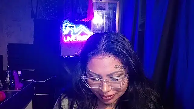 chicanachic13 online show from 12-21-25, 12:02