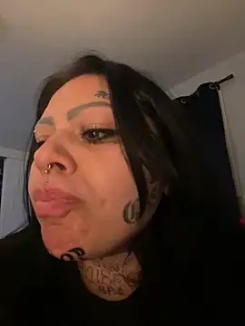 chicanachic13 online show from 11-22-25, 06:56