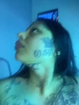 chicanachic13 online show from 11-16-25, 08:46