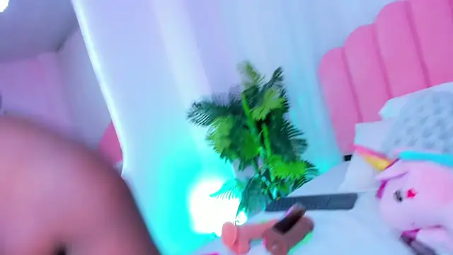 lia queen18 online show from 11-15-25, 11:25