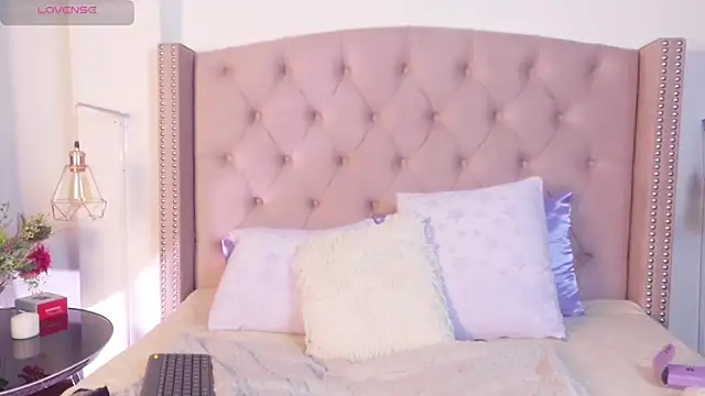 Snapshot of vintoria_cherry chatting on 06-24-26, 10:36 vintoria cherry online show from 06-24-26, 10:36
