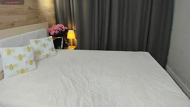 Babyy Lynaa online show from 10-10-25, 05:08
