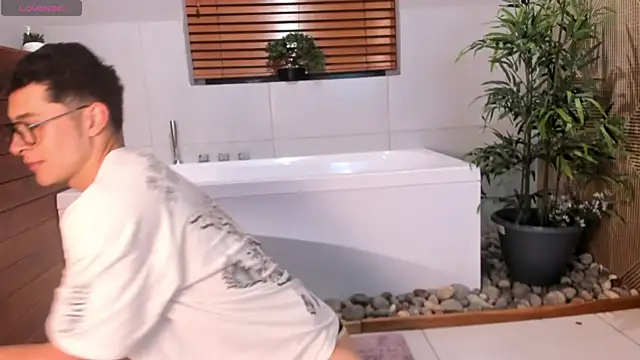 AustinJones  online show from 10-16-25, 08:17