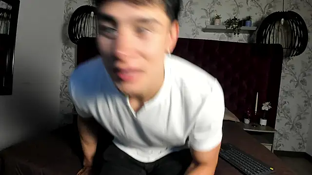 AustinJones  online show from 04-05-26, 03:40