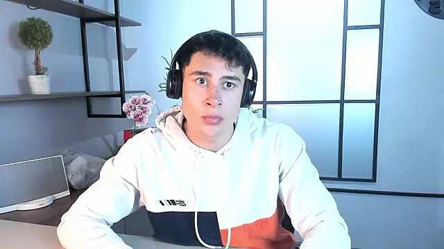 AustinJones  online show from 02-13-26, 07:14