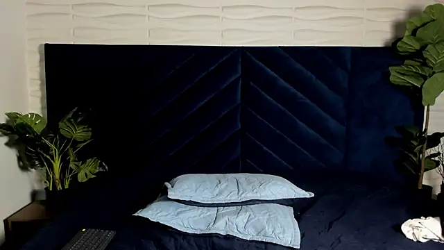 AustinJones  online show from 10-30-25, 02:10