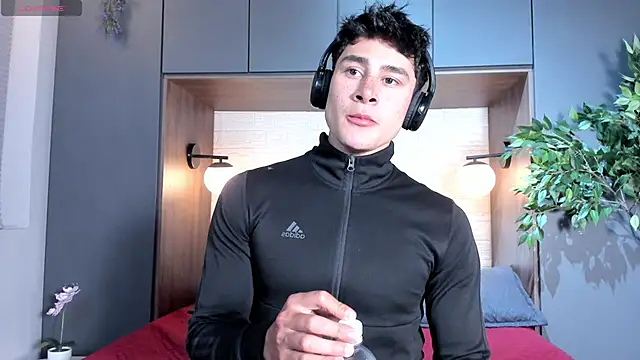 AustinJones  online show from 02-04-26, 08:04